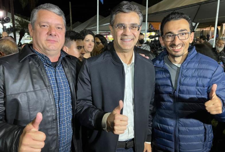 Prefeito Silvinho e vice Anderson Solé participam do encontro com o governador Rodrigo Garcia 