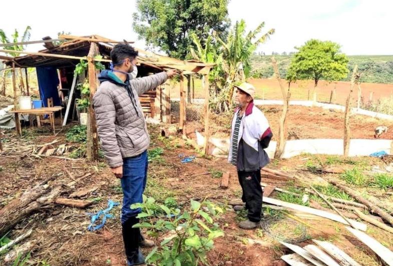 Secretaria municipal da Agricultura desenvolve trabalho de campo em Timburi 