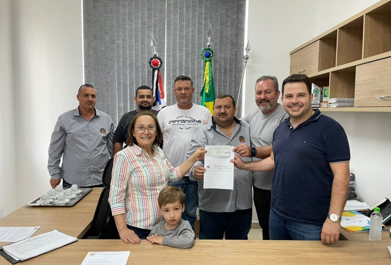 Câmara de Coronel Macedo devolve R$ 100 mil ao Executivo e sugere aquisição de veículo para a Saúde