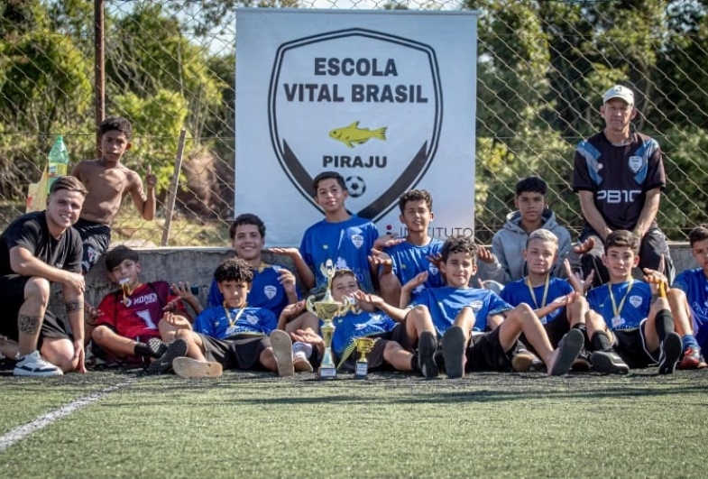 Escola Vital Brasil é campeã do torneio de futebol society em Piraju 