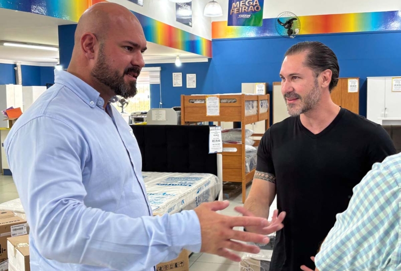 Candidato Rodolfo visitou a empresa Casa e Casa
