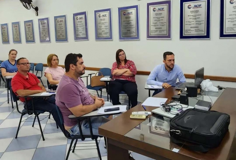 4ª Roda de Conversa da Acif aborda estratégias para impulsionar o crescimento dos negócios