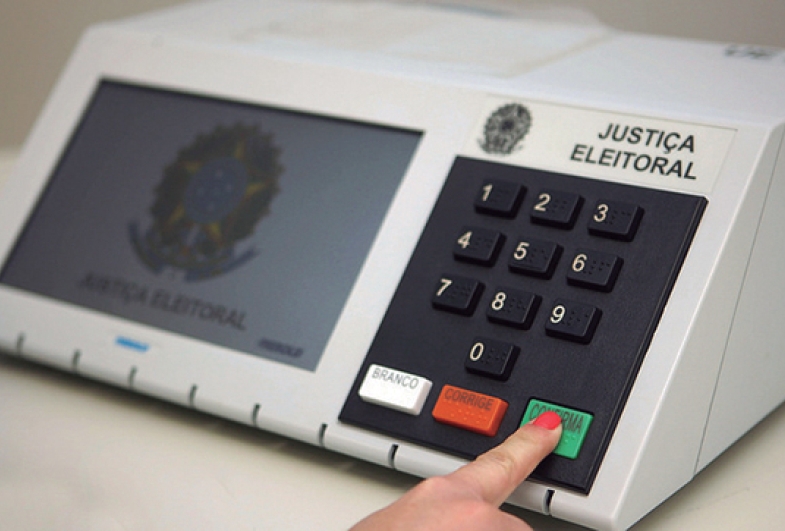 Flávio Bolsonaro e Lula disputarão 2º turno em 25 de outubro; confira o resultado da votação em cada cidade da região