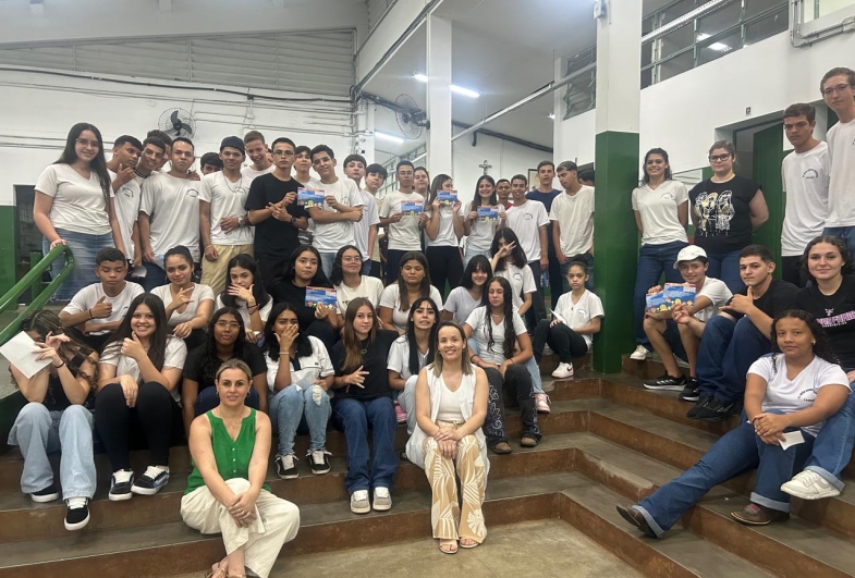 Palestras abordam prevenção da gravidez na adolescência em Taguaí