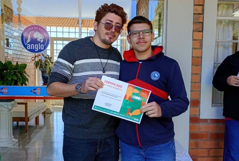William de Abreu Carriel Maciel;  3° colegial
