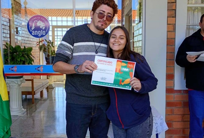Clara Vieira Machado;  2° colegial
