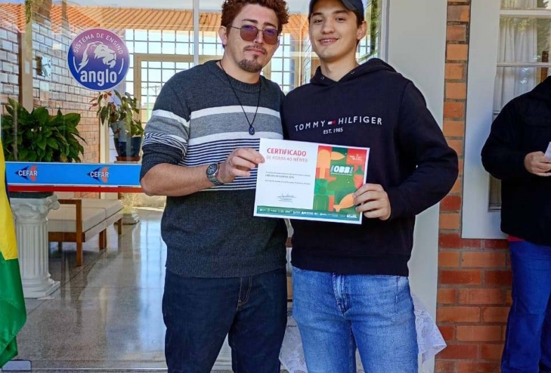 José Luís de Oliveira Neto;  3° colegial