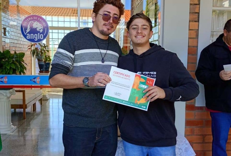 Rafael Camargo Torres; 3° colegial