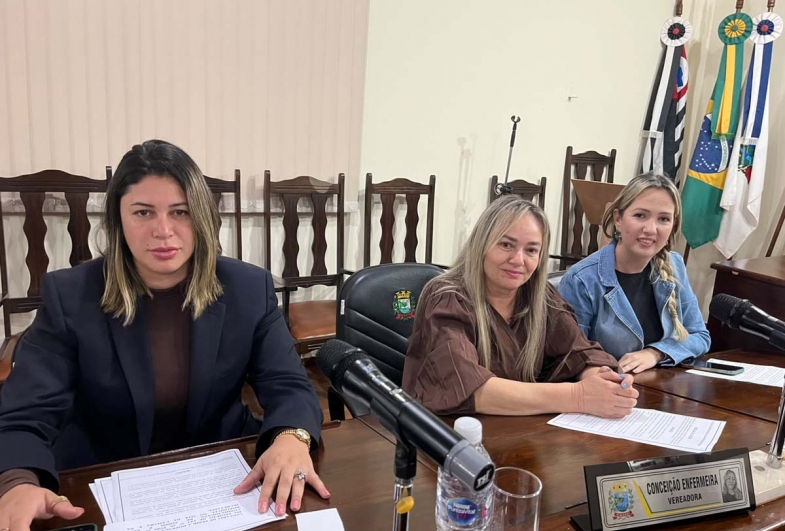 Vereadoras Ana Carla Teles, Conceição e Camila Bagnatori