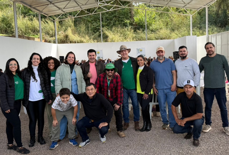 Lara Spinardi, Franciene Fernandes, Rosana Araújo, Renata Spinardi, Prefeito  Cristiano Amorim, Fernando Spinola, João Bosco, Gi de Oliveira, Moacir Ambiel, José Otávio, Diego Rossi, Matias, Sérgio Sa