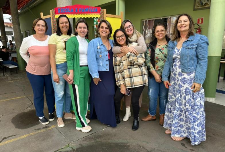 Família na Escola: Fortalecendo laços e construindo educação