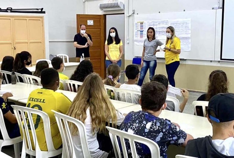 Alunos dos 5º anos da EMEF visitam a escola Padre Bento de Queiroz