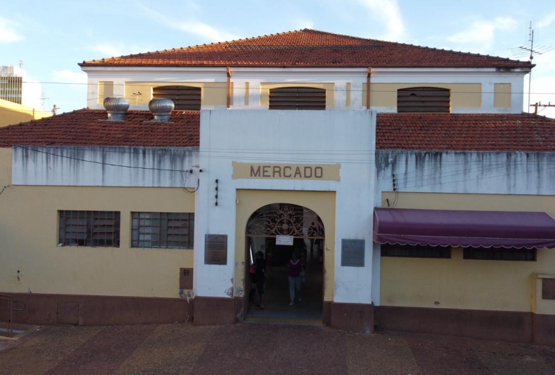 Mercadão Municipal de Avaré segue como coração da cidade e recebe cuidados diários para manter tradição e acolhimento