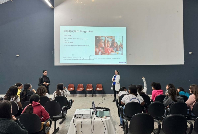 Saúde de Taguaí orienta sobre saúde da mulher a adolescentes