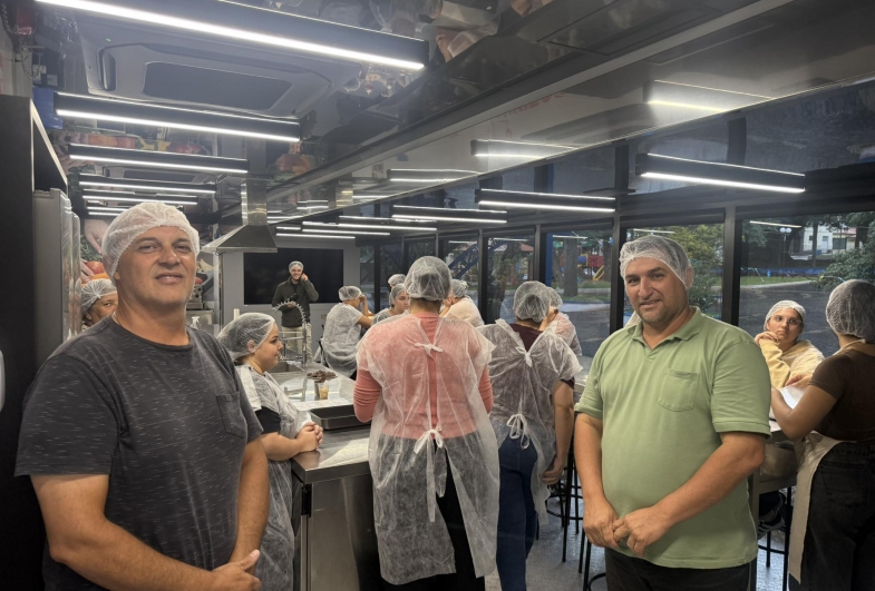 Prefeito Fábio Benini acompanhou o curso  da produção de alimentos para a páscoa