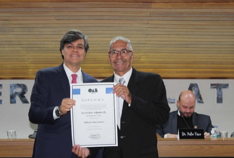 Gilberto Dias Soares, secretário-adjunto e Dr. Leonardo Sica durante posse