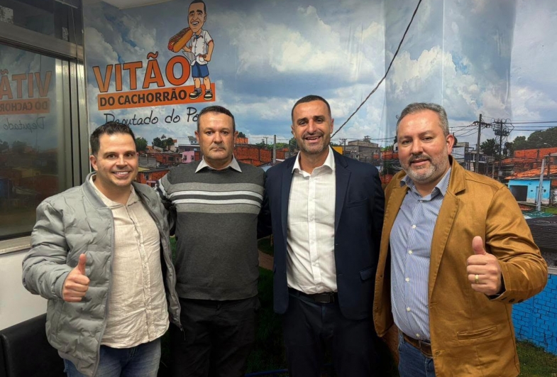 Deputado Vitão do Cachorrão confirma nova ambulância para Coronel Macedo durante reunião na Alesp