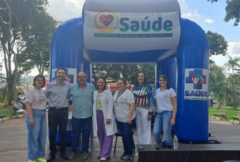 Primeira-dama Elisangela, dentista Júlio, prefeito Marcão, técnica de enfermagem Ana Paula, auxiliar odonto Selma, psicóloga Bernadete e auxiliar de enfermagem Zilda