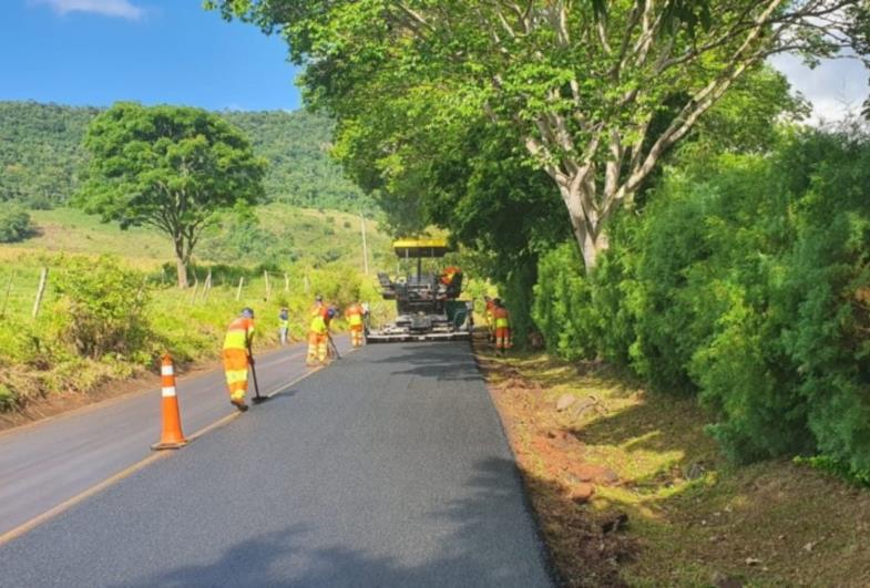 Tem início recape da vicinal “Caieiras/Areias” em Fartura