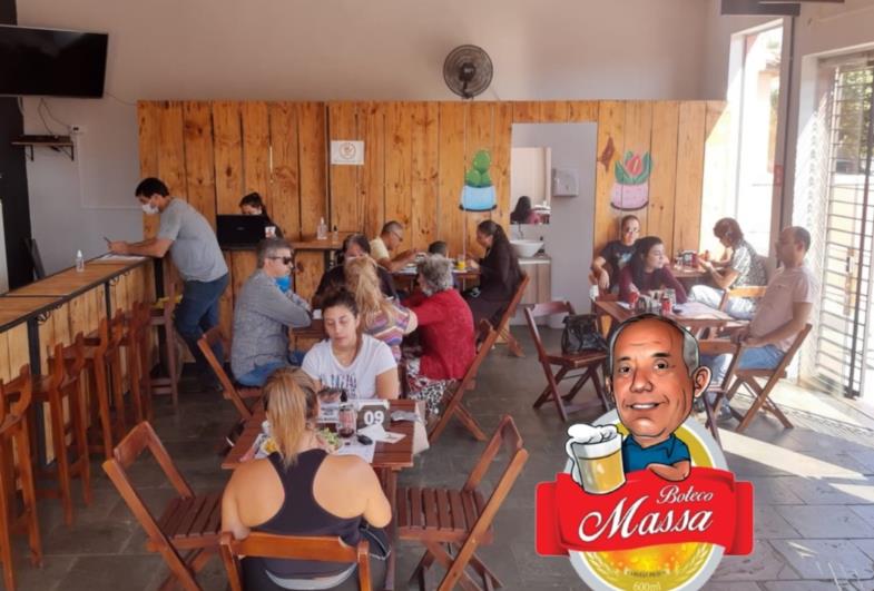 Boteco Massa se destaca com almoço de segunda a sábado