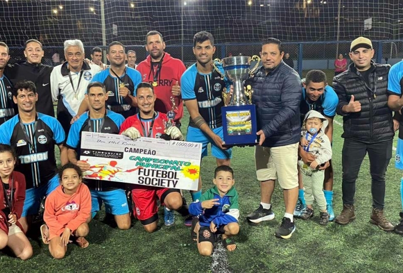 Grêmio FC é tricampeão municipal de futebol society em Timburi