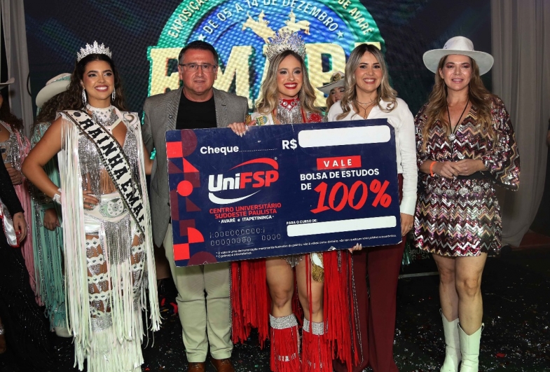 Beleza marca a abertura da 55ª Emapa com escolha da rainha