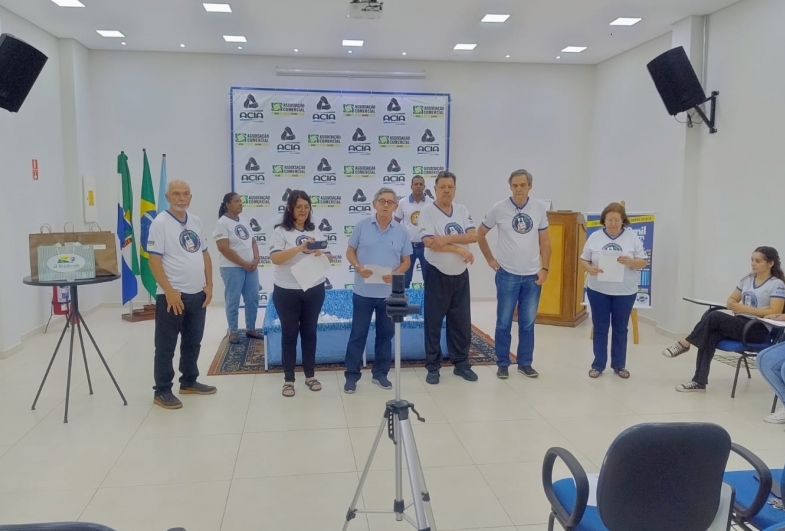Dorival, Joana, Silvana Mota, presidente da Acia Cassio Jamil, Nozito, Fernando, Homero e Judite durante o sorteio