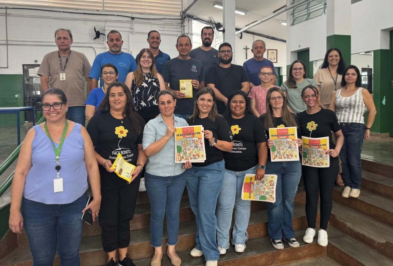 A escola João Gobbo Sobrinho recebe a equipe da ação