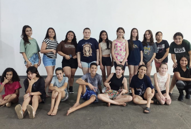 Alunos de Projeto de Dança de Timburi vão disputar Festival em Piraju