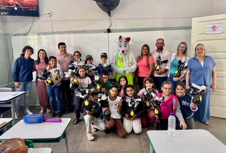 Entrega de ovos de páscoa reforça igualdade e inclusão