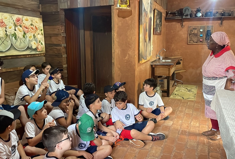 Alunos do Colégio Educacional de Fartura visitam a Fazenda Modelo e vivenciam a magia do Sítio do Pica-Pau Amarelo