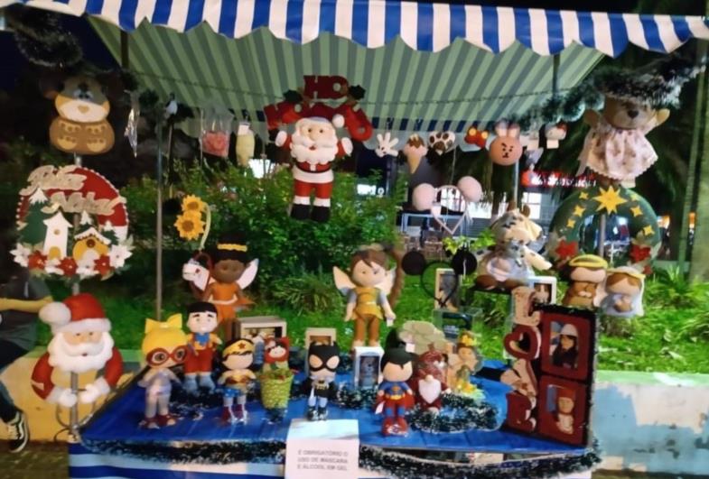 Feira de Artesanato Especial de Natal acontece na Praça 9 de Julho em Fartura