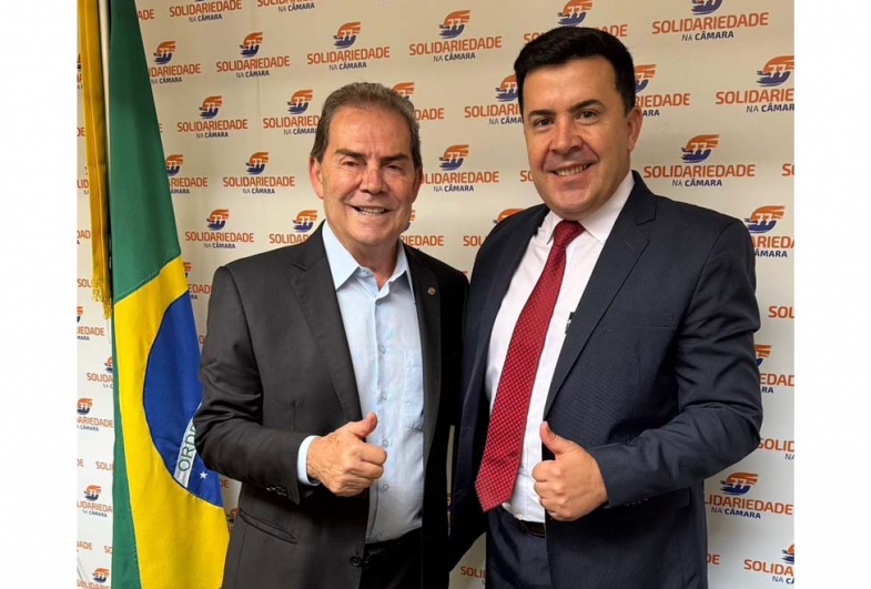 Timburi garante emenda de R$ 700 mil para custeio da saúde através do deputado Paulinho Pereira
