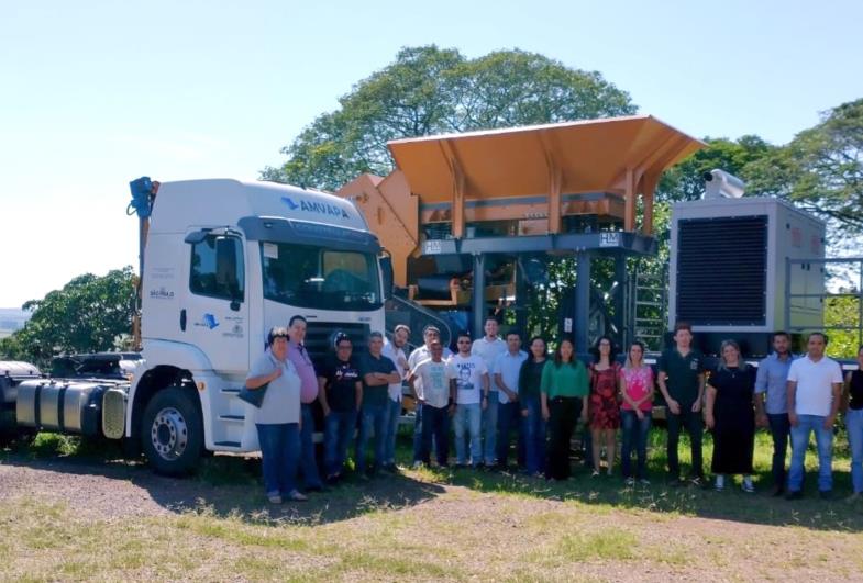 Amvapa conquista equipamentos para manutenção de estradas 