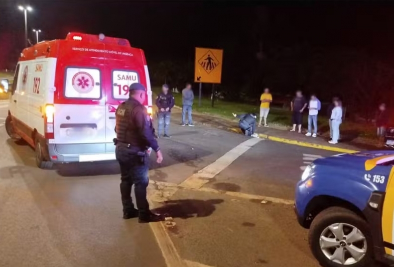 Homem é socorrido em estado grave ao ser atropelado em rodovia de Taquarituba