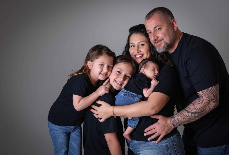 Ex-prefeito de Coronel Macedo inicia viagem pelo mundo com a família