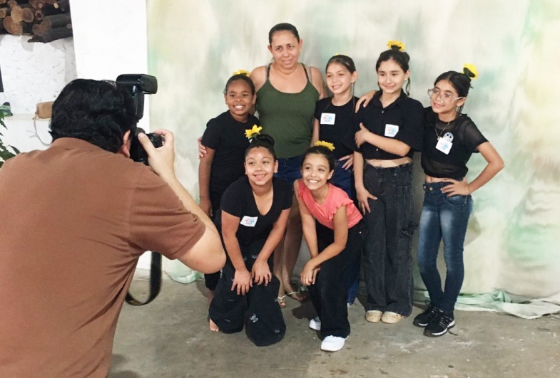 Alunas do Projeto de Contraturno Escolar  participaram ativamente da Feira do JEPP