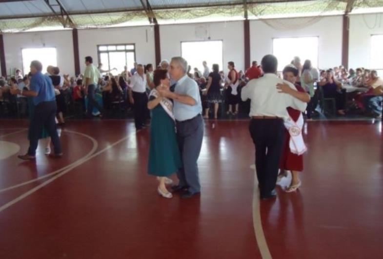 Fartura realiza mais uma edição do “Baile Regional”