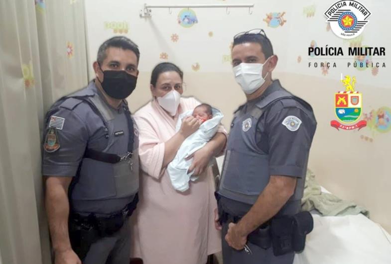 Polícia Militar salva vida de recém-nascido engasgado em Piraju