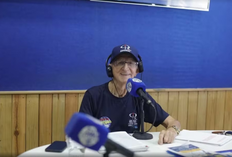 Dia do Rádio: locutor Compadre Filisbino relembra seus 65 anos de história