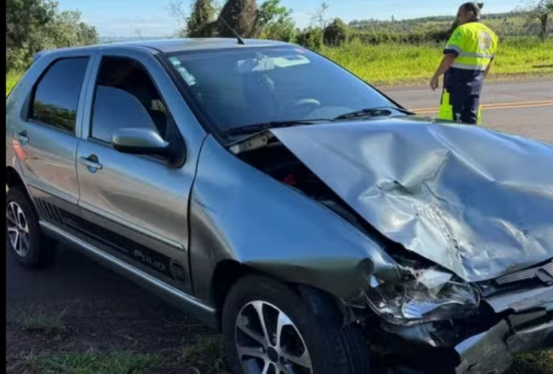 Quatro carros se envolvem em engavetamento na Rodovia Francisco José Bragança em Piraju