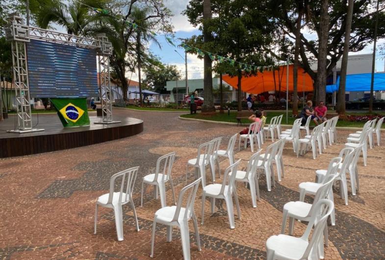 VENHA ASSISTIR A SELEÇÃO BRASILEIRA NA PRAÇA DE FARTURA