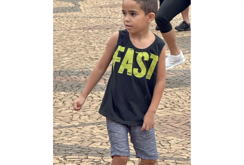 Crianças também participaram com suas famílias