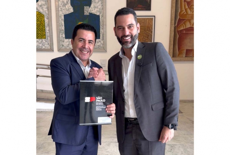 Cristiano e Rômulo Rippa da Secretaria Estadual da Habitação