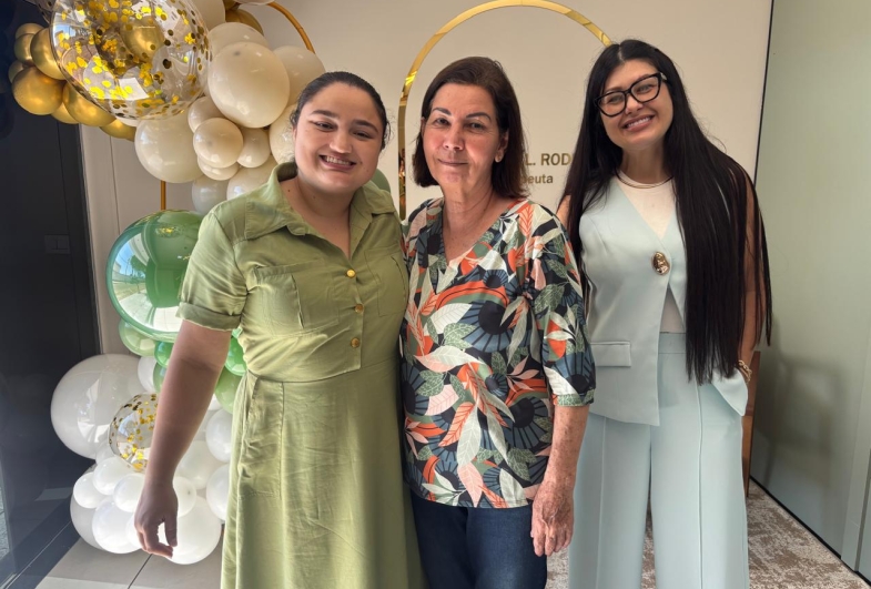 Sonia Louvison com a Ana Elise e  Viviane