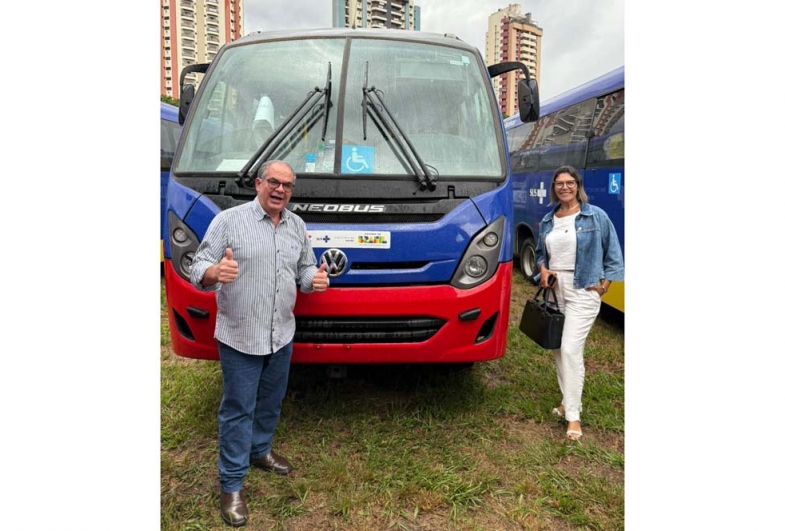 Fartura recebe micro-ônibus para reforçar atendimento na Saúde