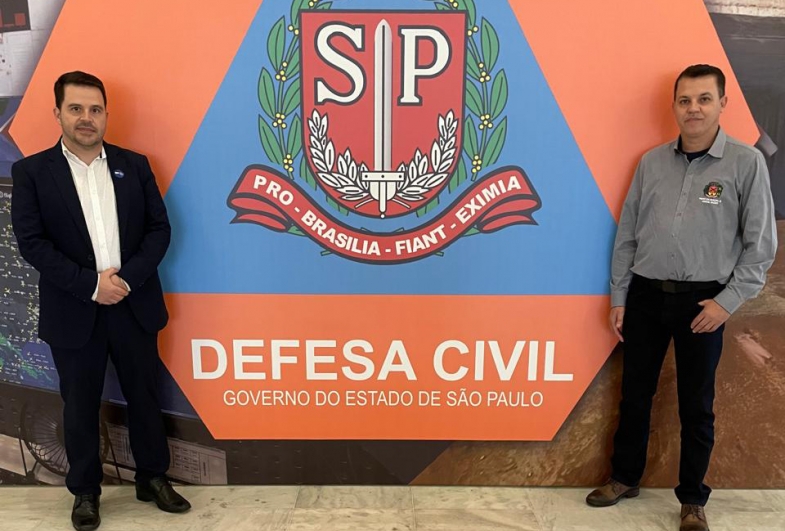 Coronel Macedo é contemplado com veículo para defesa civil