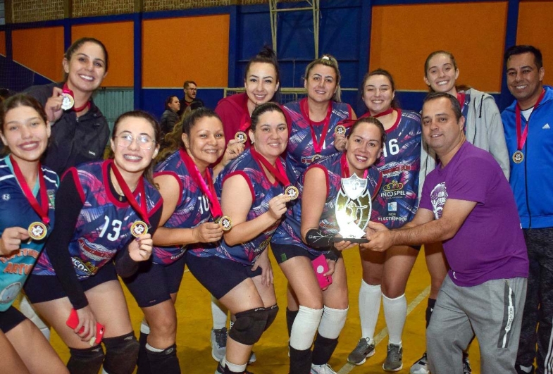 Torneio de vôlei em prol do Sul arrecada doações em Fartura