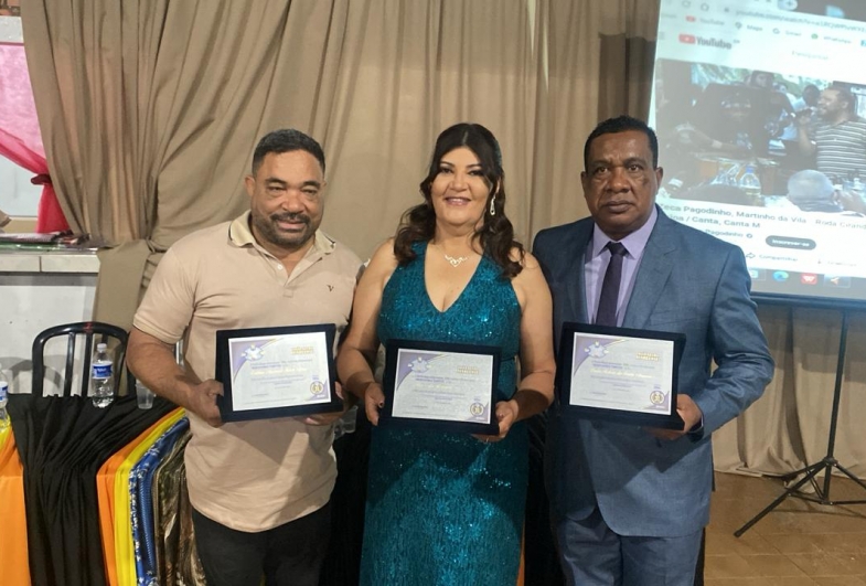 Secretário Carlos Roberto Bagaceira recebe homenagem da UNA e celebra fase histórica do esporte avareense