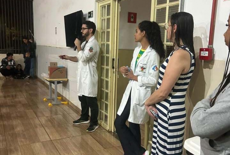 Dr. João Pedro palestrou aos pais